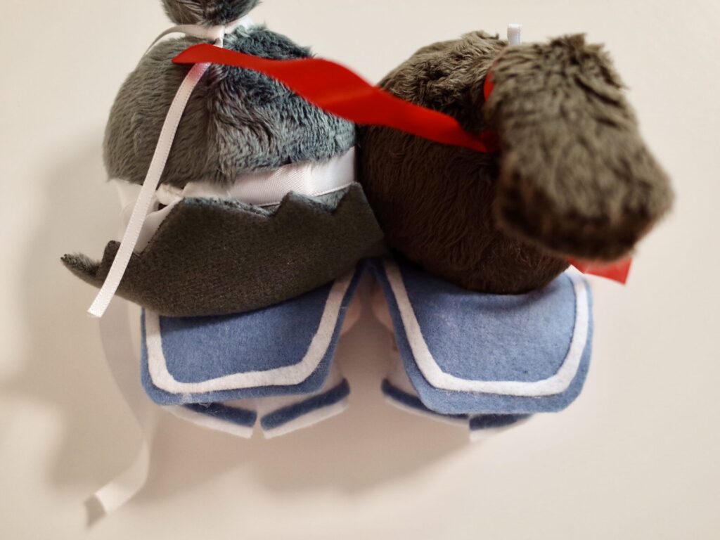 10cmぬい服 縫わない 完成後ろ